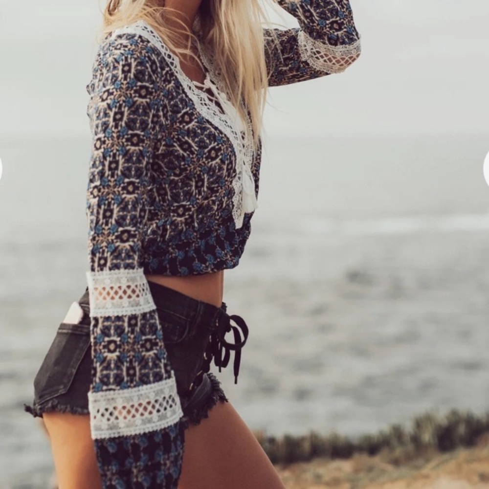 One Way Boho Spanish/Italian Tile Inspired Floral Royal Blue Print Lace Blouse